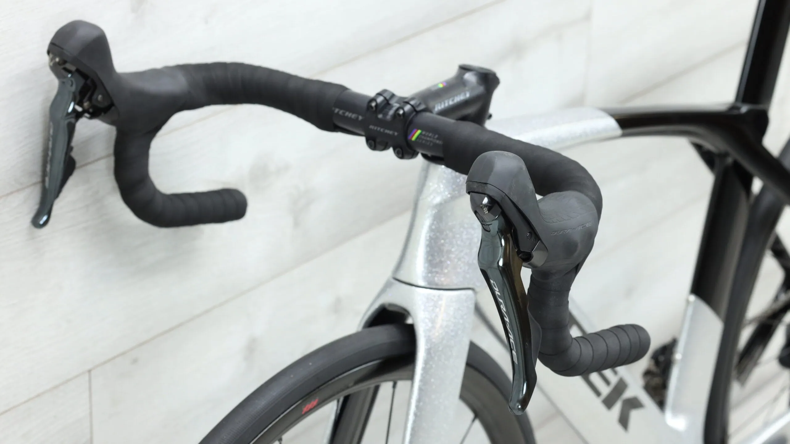 2019 Trek Madone SL  Road Bike - 52cm