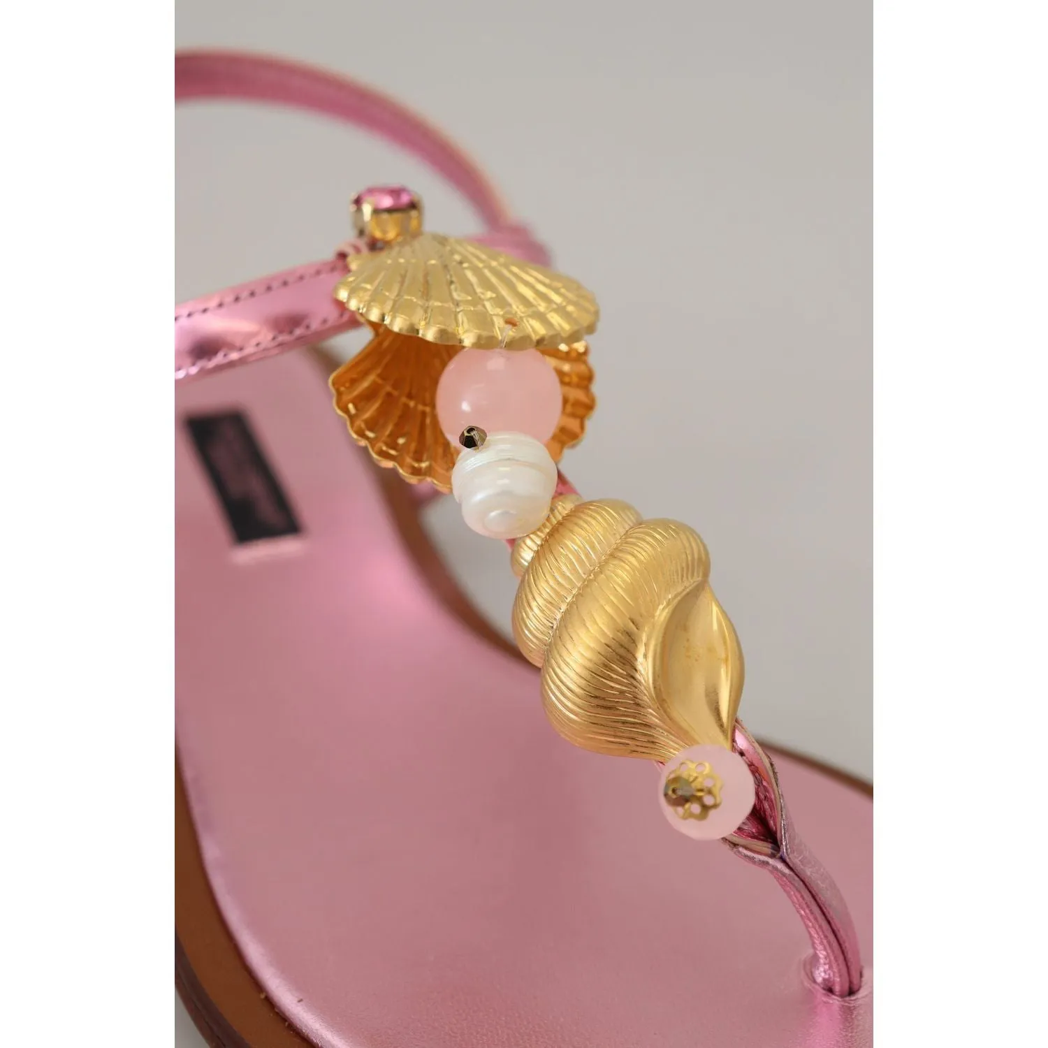 Dolce & Gabbana Chic Pink Leather Sandals with Exquisite Embellishment