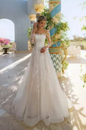 Elegant Long Sleeves Scoop Neck Lace Appliques Beach Wedding Dress WD681