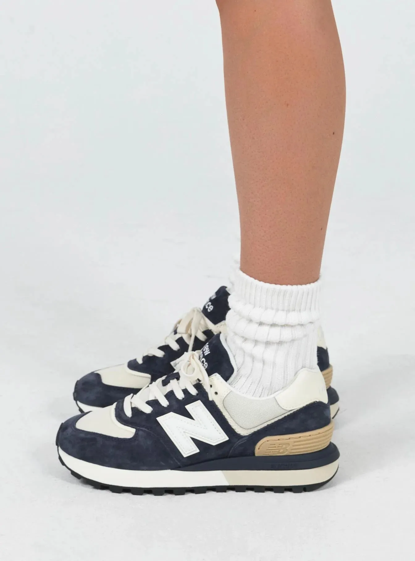 New Balance 574 Navy / Cream