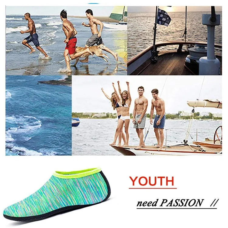 Non-slip Plastic Grain Texture Thick Cloth Sole Printing Diving Shoes and Socks, One Pair(Green Lines)