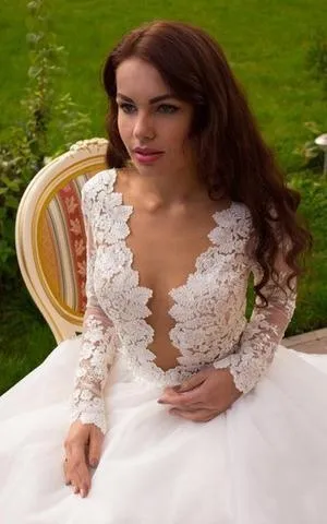 Princess A-Line V-Neck Tulle Ivory Long Sleeves Wedding Dresses  WD181