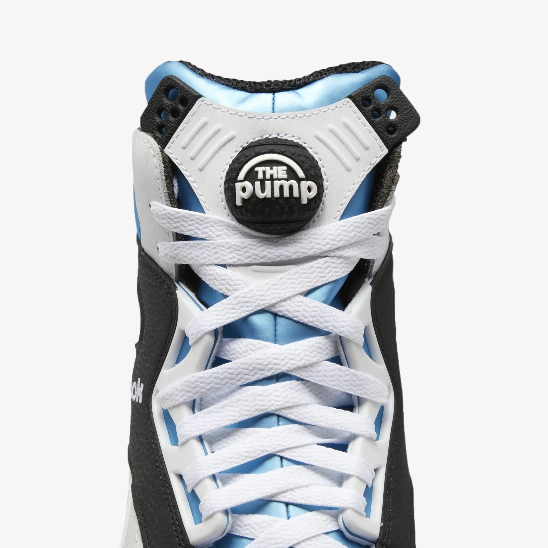 Reebok | SHAQ ATTAQ  { AZURE/CORE BLACK