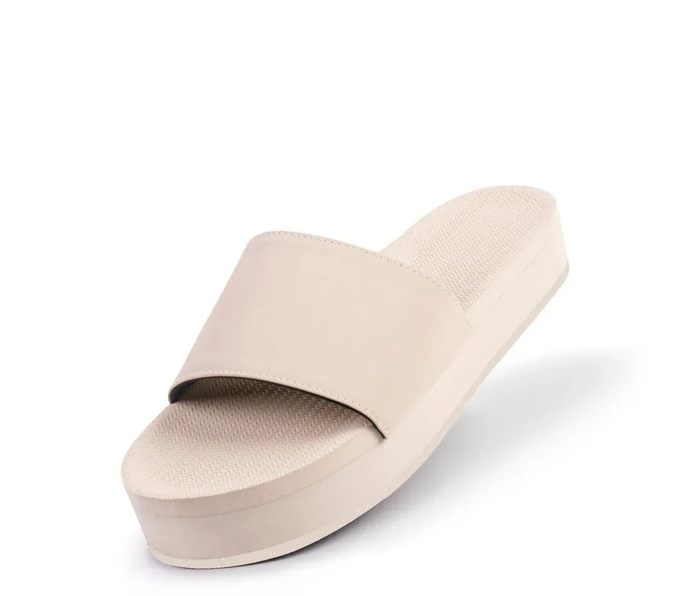 WOMEN ESSNTLS SLIDES PLATFORM SNEAKER SOLE