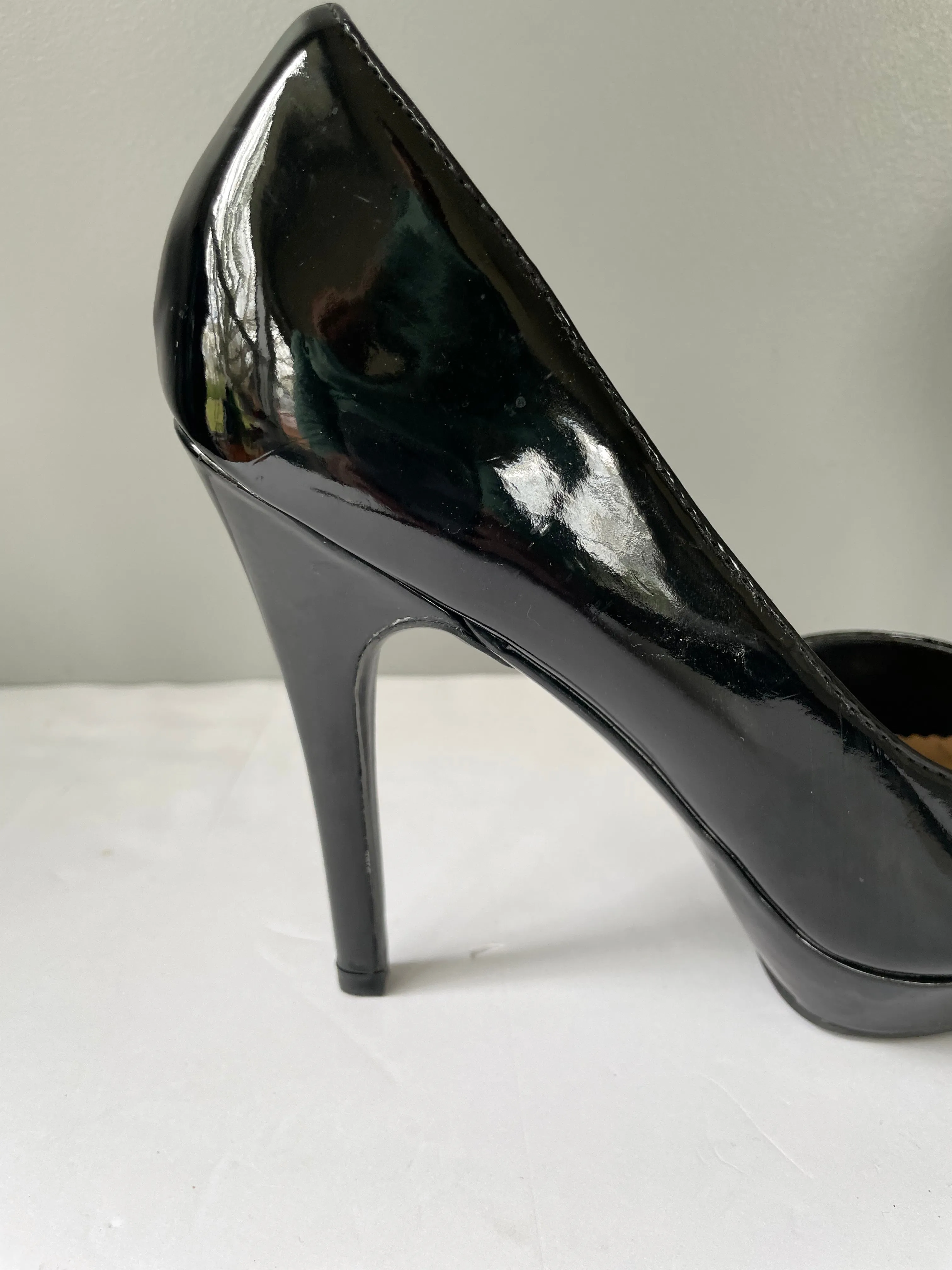 Womens By XOXO Black Peep Toe High Heel Platform Pumps Size 8M 5” Heel